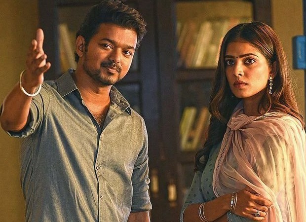 விஜய் மிகவும் அமைதியாக இருப்பார்: நடிகை மாளவிகா மோகனன்