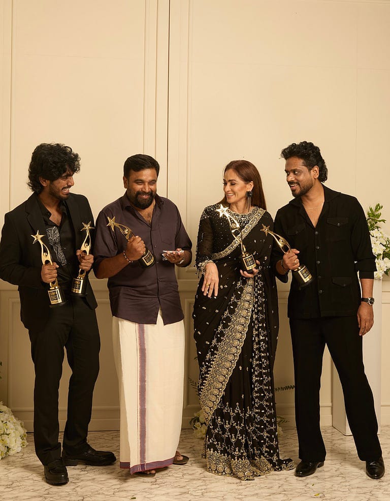 ஒரே மேடையில் 6 விருதுகளை வென்று சாதனை படைத்த Tourist Family  திரைப்படம்!